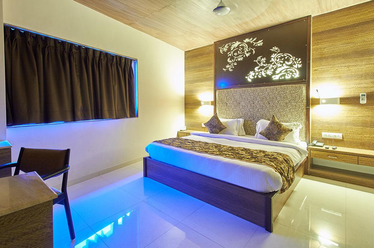 Hotel Gormoh Ahmedabad Buitenkant foto