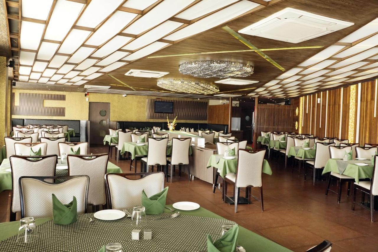 Hotel Gormoh Ahmedabad Buitenkant foto
