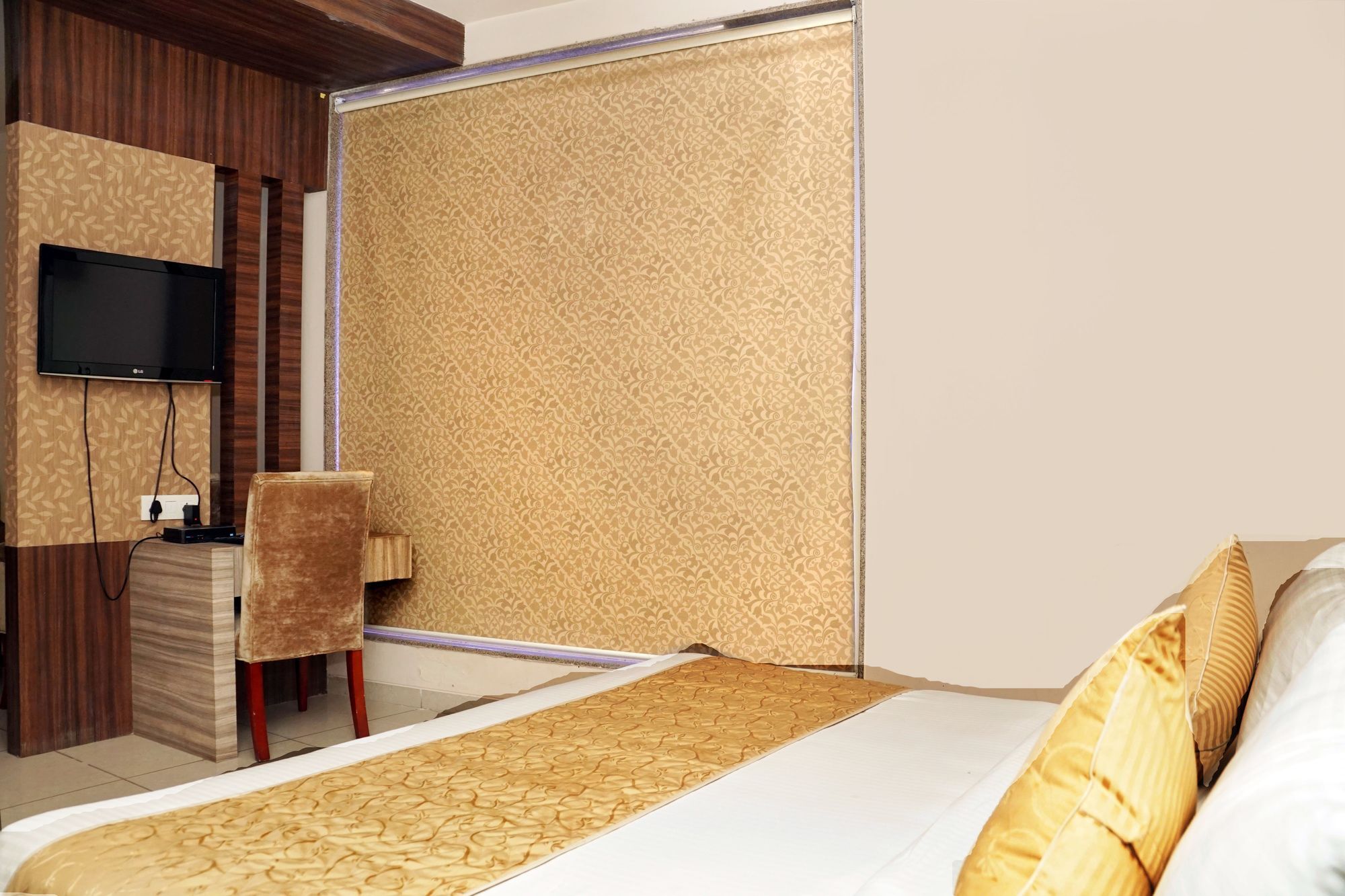 Hotel Gormoh Ahmedabad Buitenkant foto