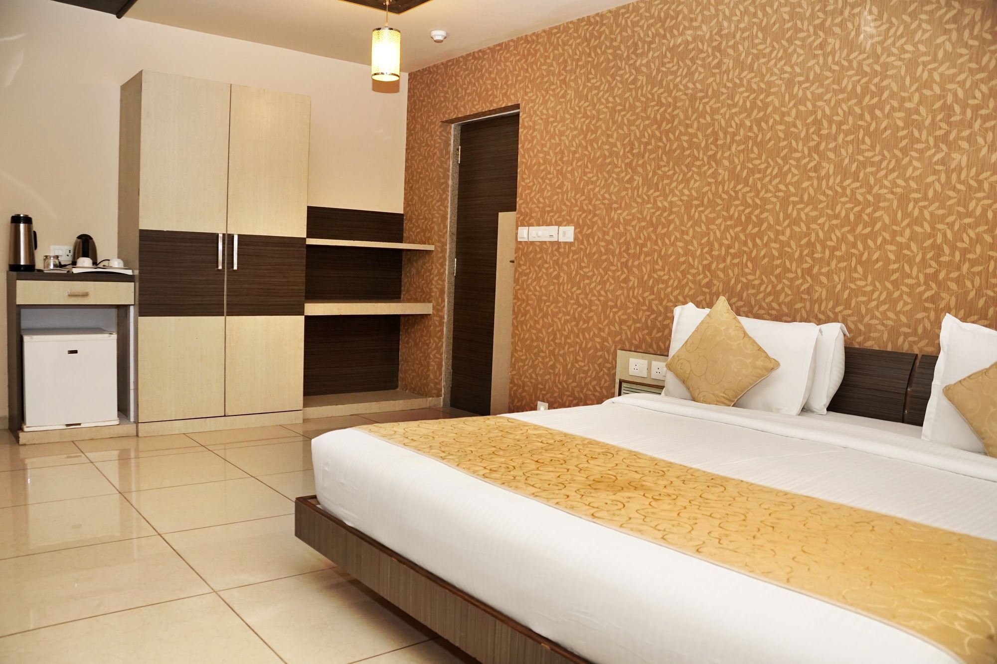 Hotel Gormoh Ahmedabad Buitenkant foto
