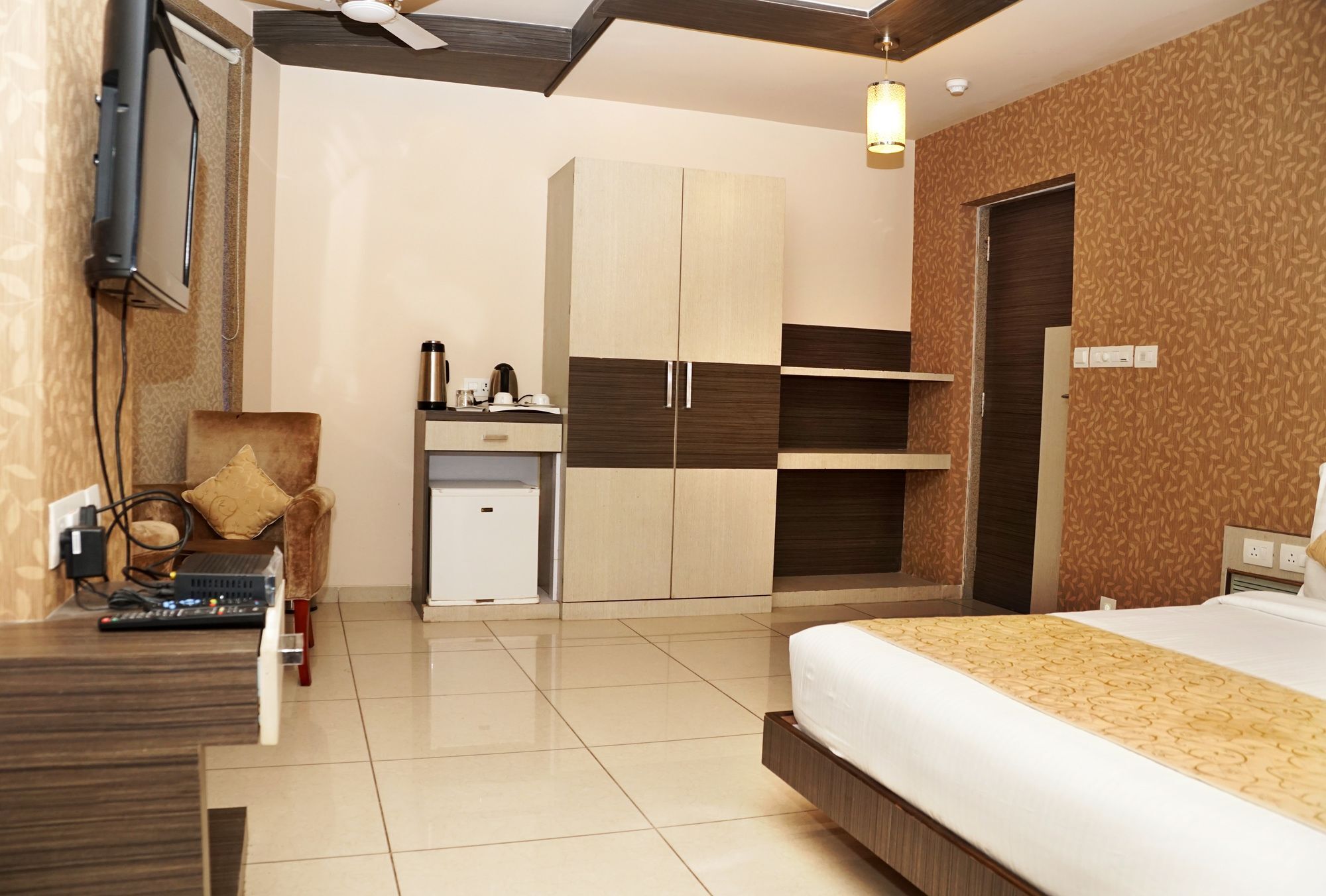 Hotel Gormoh Ahmedabad Buitenkant foto