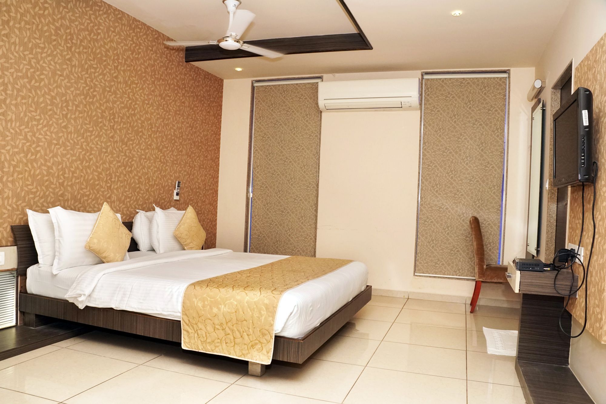 Hotel Gormoh Ahmedabad Buitenkant foto